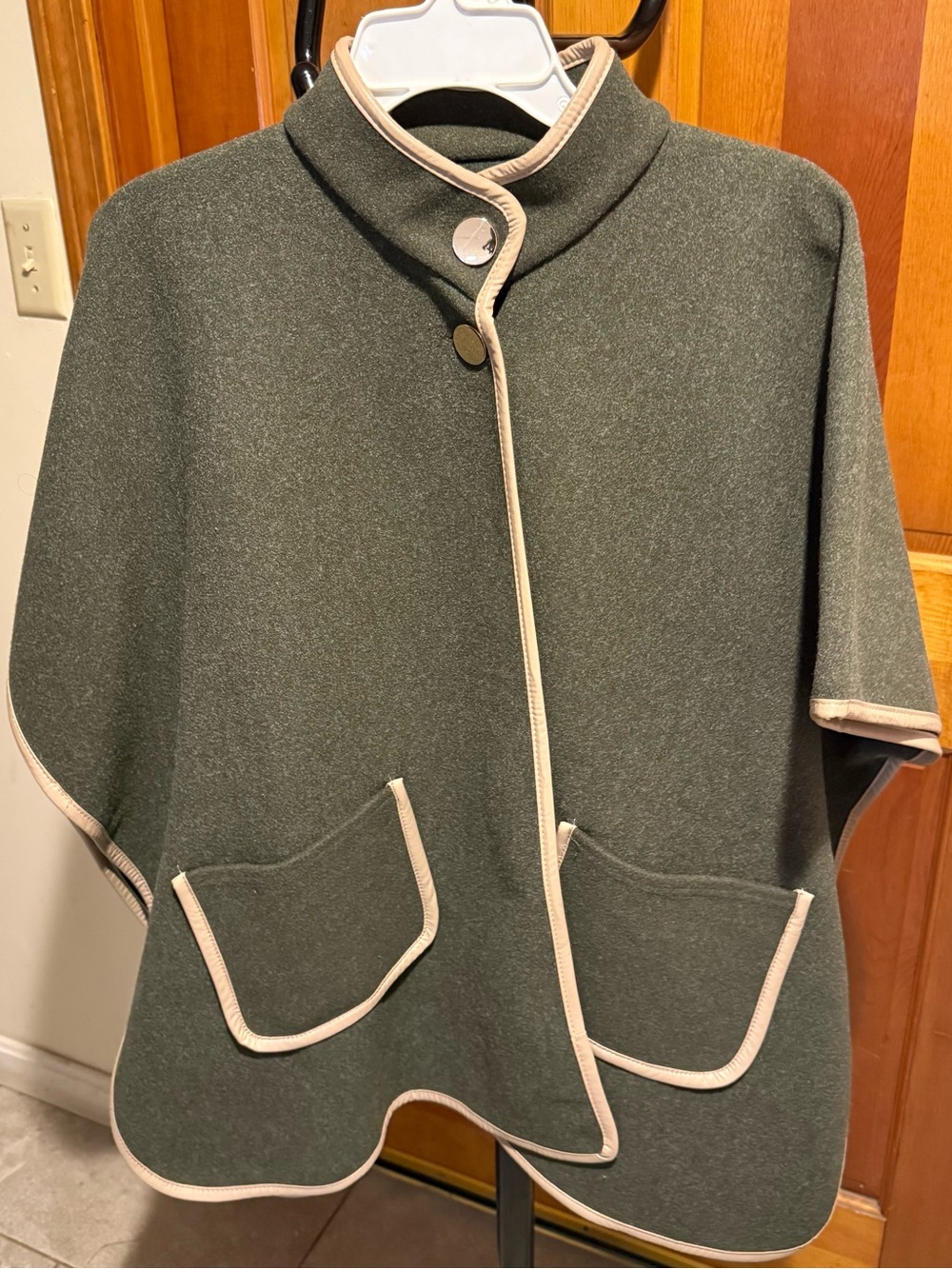 Wool-Blend Green Cape Jacket with Contrast Trim Women’s One size fits all